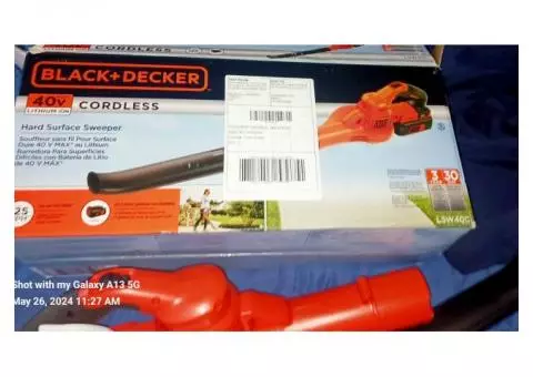 Brand new Black and Decker 40 volt leaf blower